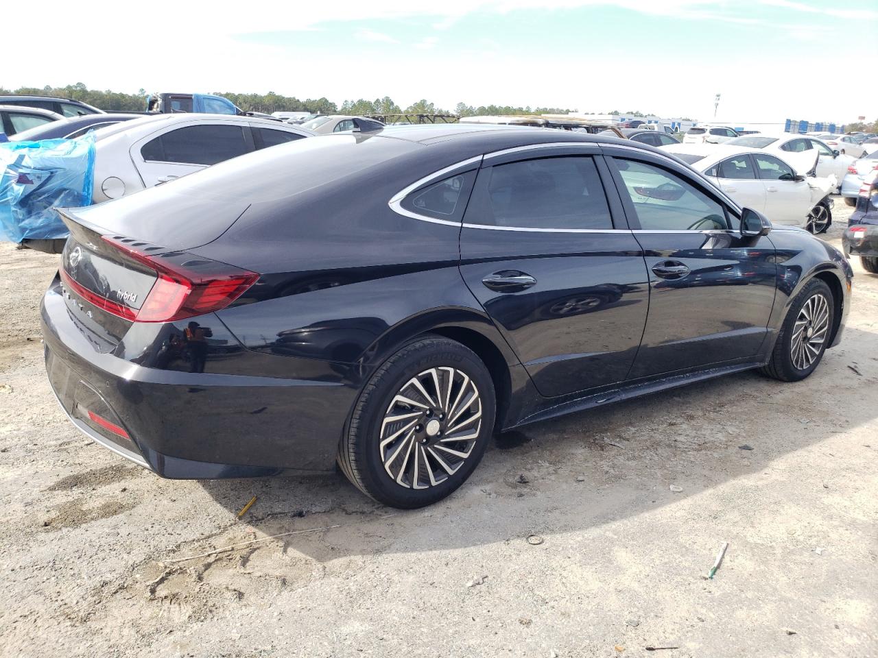 2023 Hyundai Sonata - Image 3