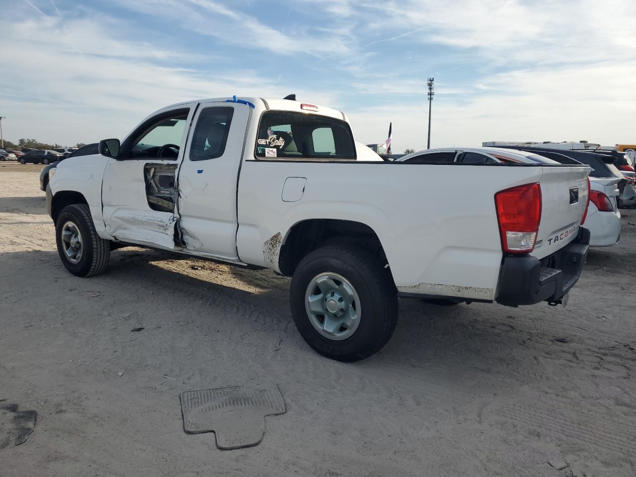 2016 Toyota Tacoma - Image 2