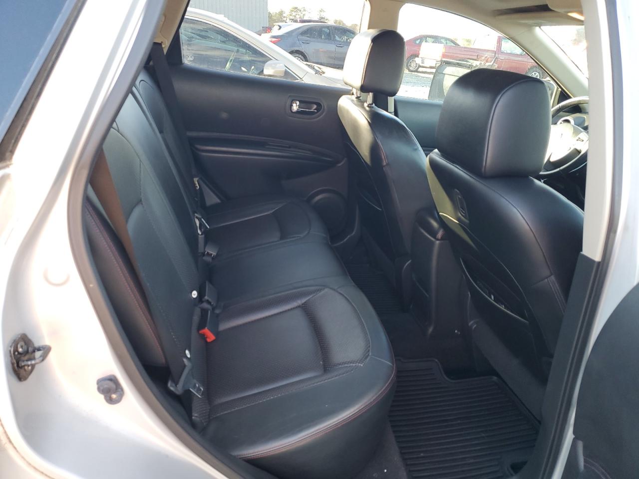 2013 Nissan Rogue - Image 11