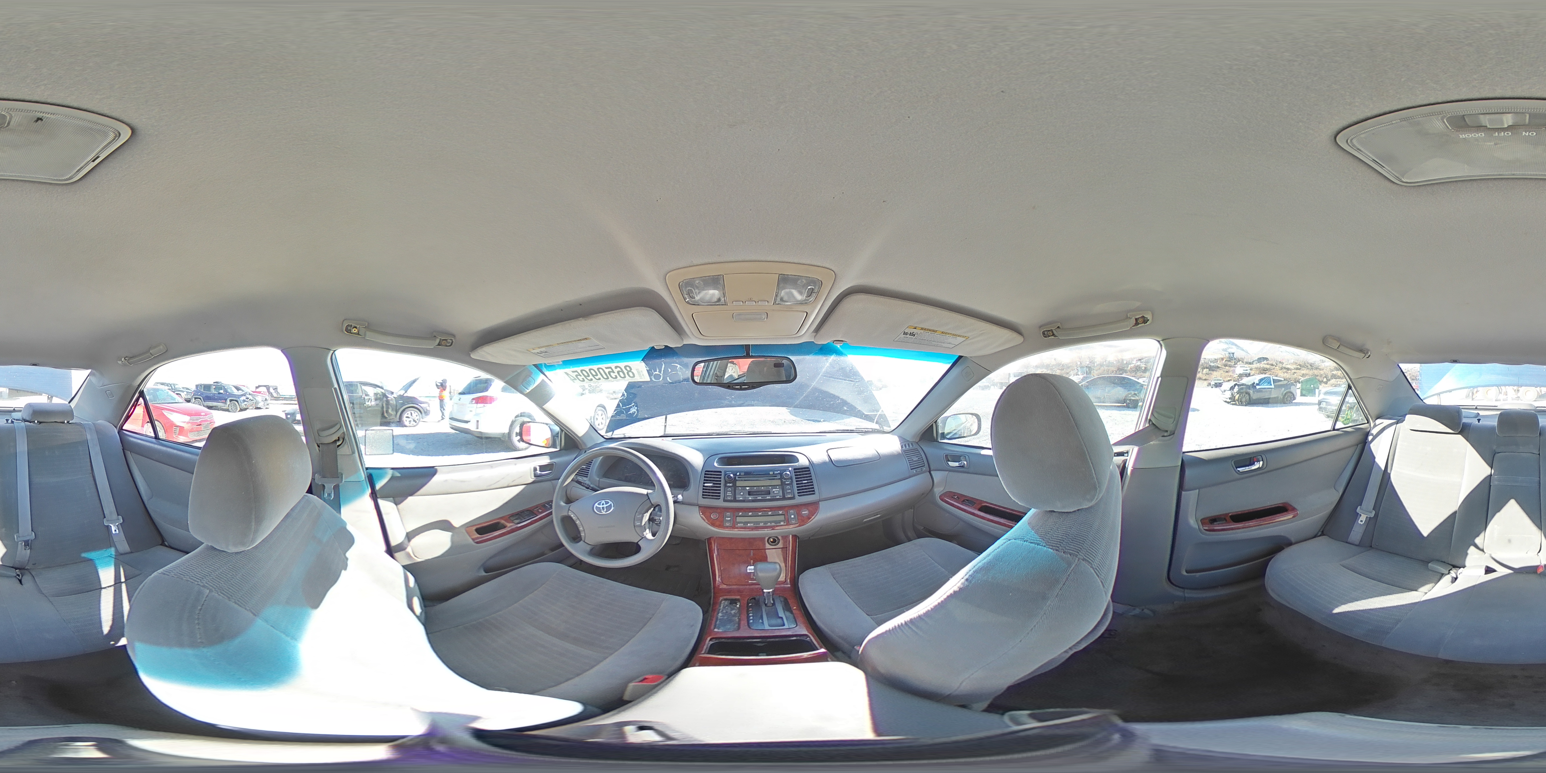 2005 Toyota Camry - Image 13