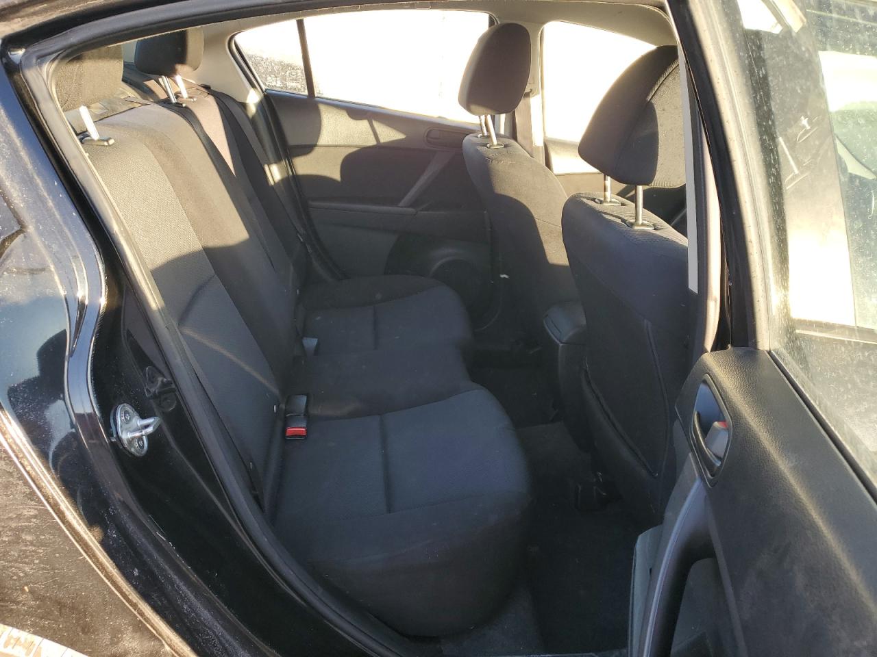 2011 Mazda 3 - Image 10