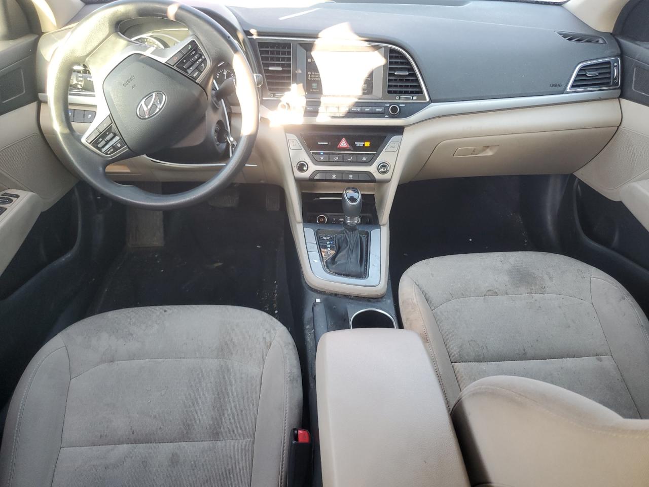 2018 Hyundai Elantra - Image 8