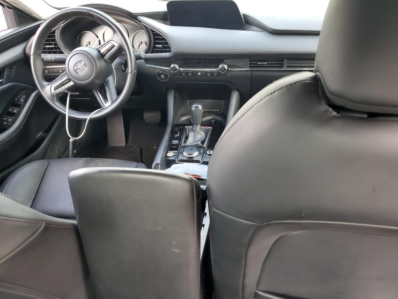 2022 Mazda 3 - Image 8