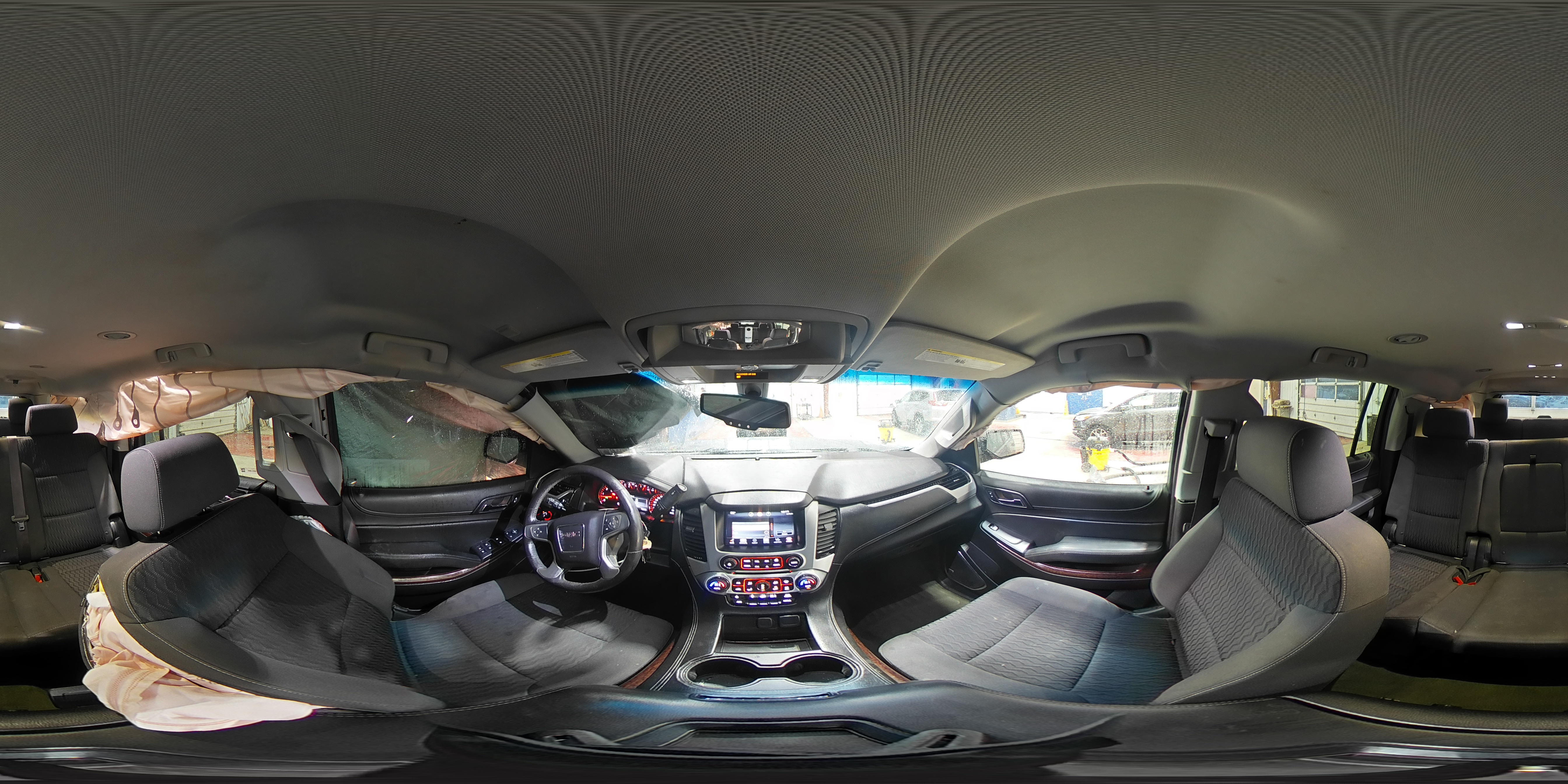 2015 GMC Yukon - Image 15