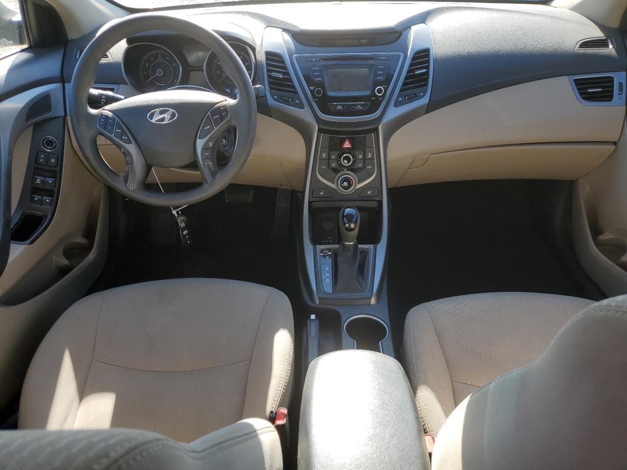 2014 Hyundai Elantra - Image 8