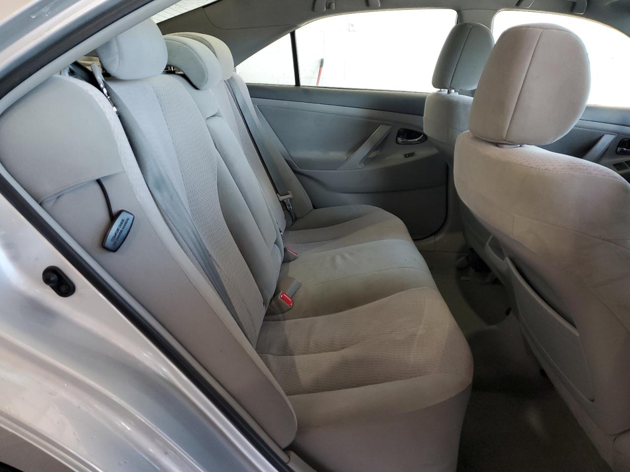 2011 Toyota Camry - Image 10