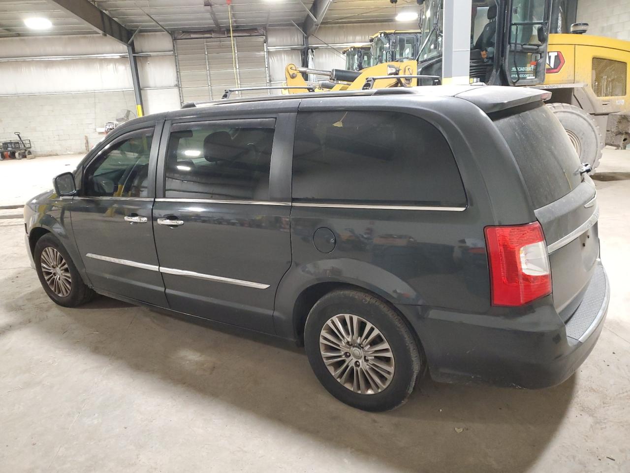 2011 Chrysler Town & Country - Image 2