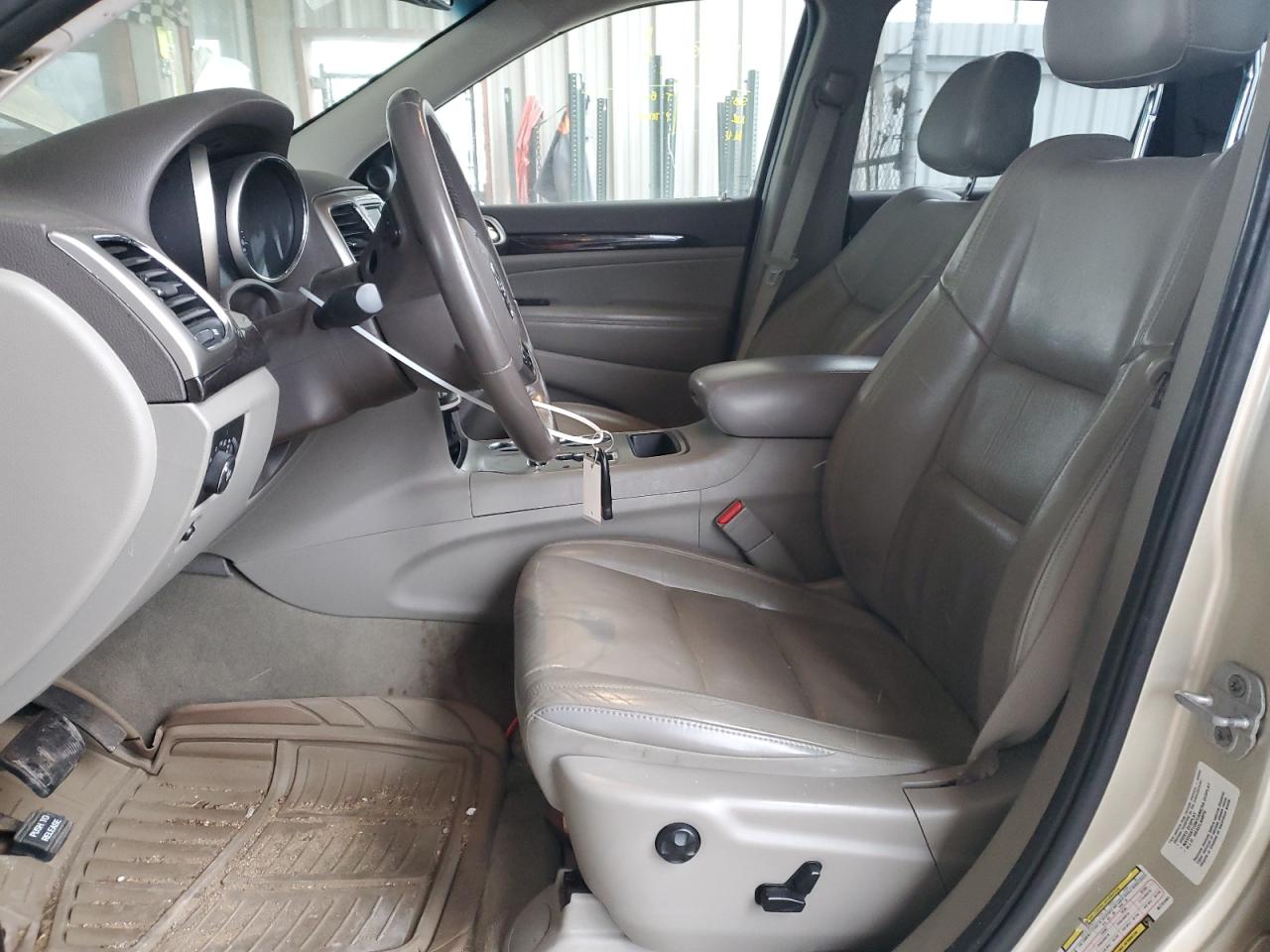 2011 Jeep Grand Cherokee - Image 7