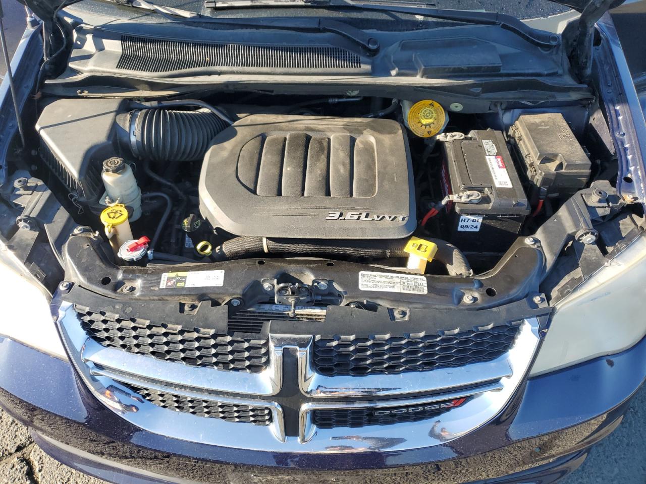 2014 Dodge Caravan - Image 14