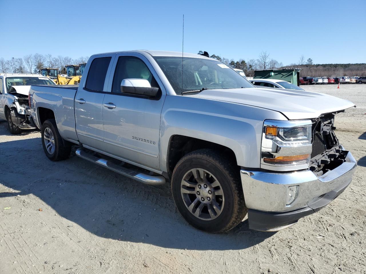 2016 Chevrolet Silverado - Image 4