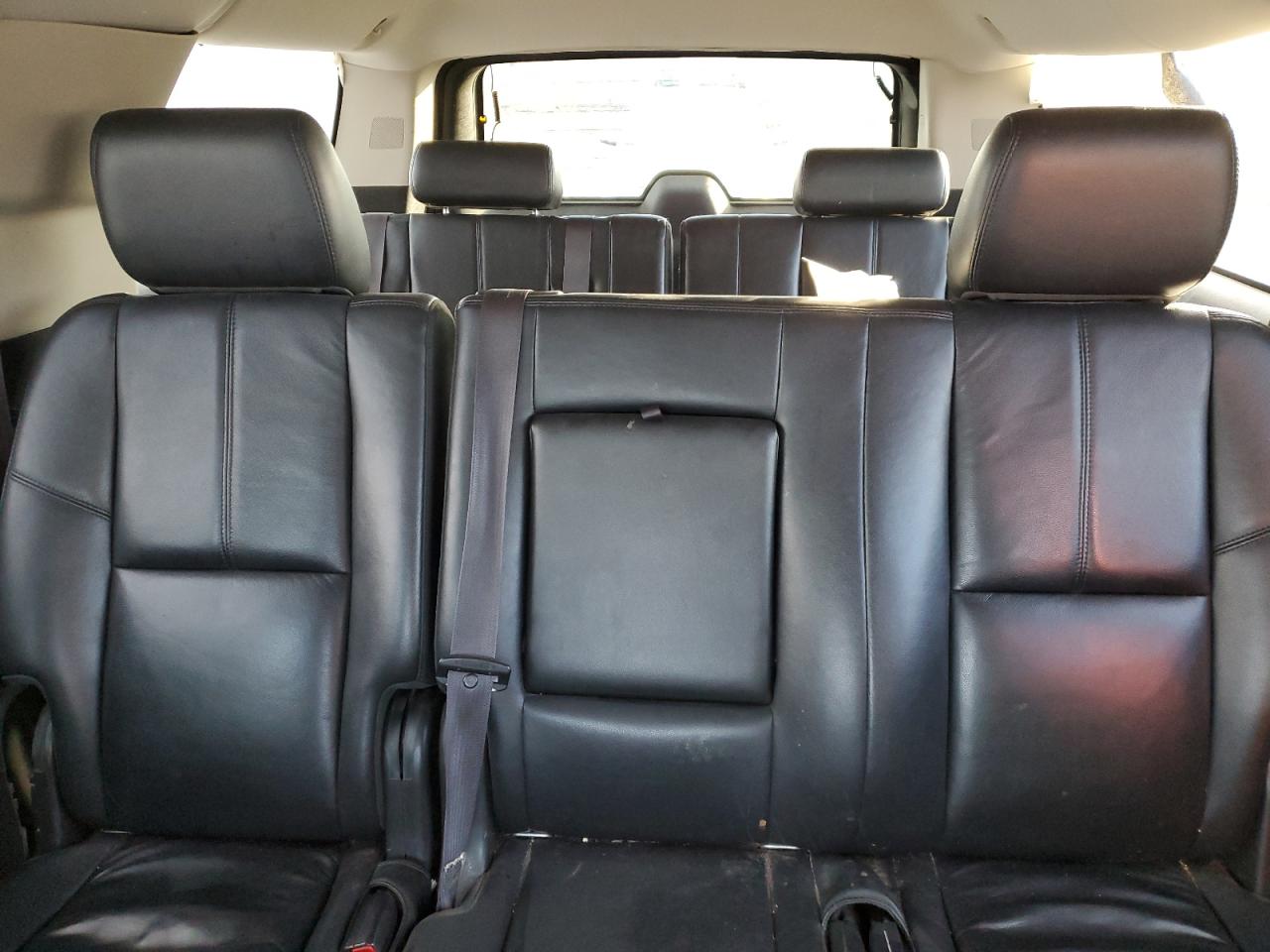 2014 Chevrolet Suburban K1500 Lt VIN: 1GNSKJE71ER240537 Lot: 41891535