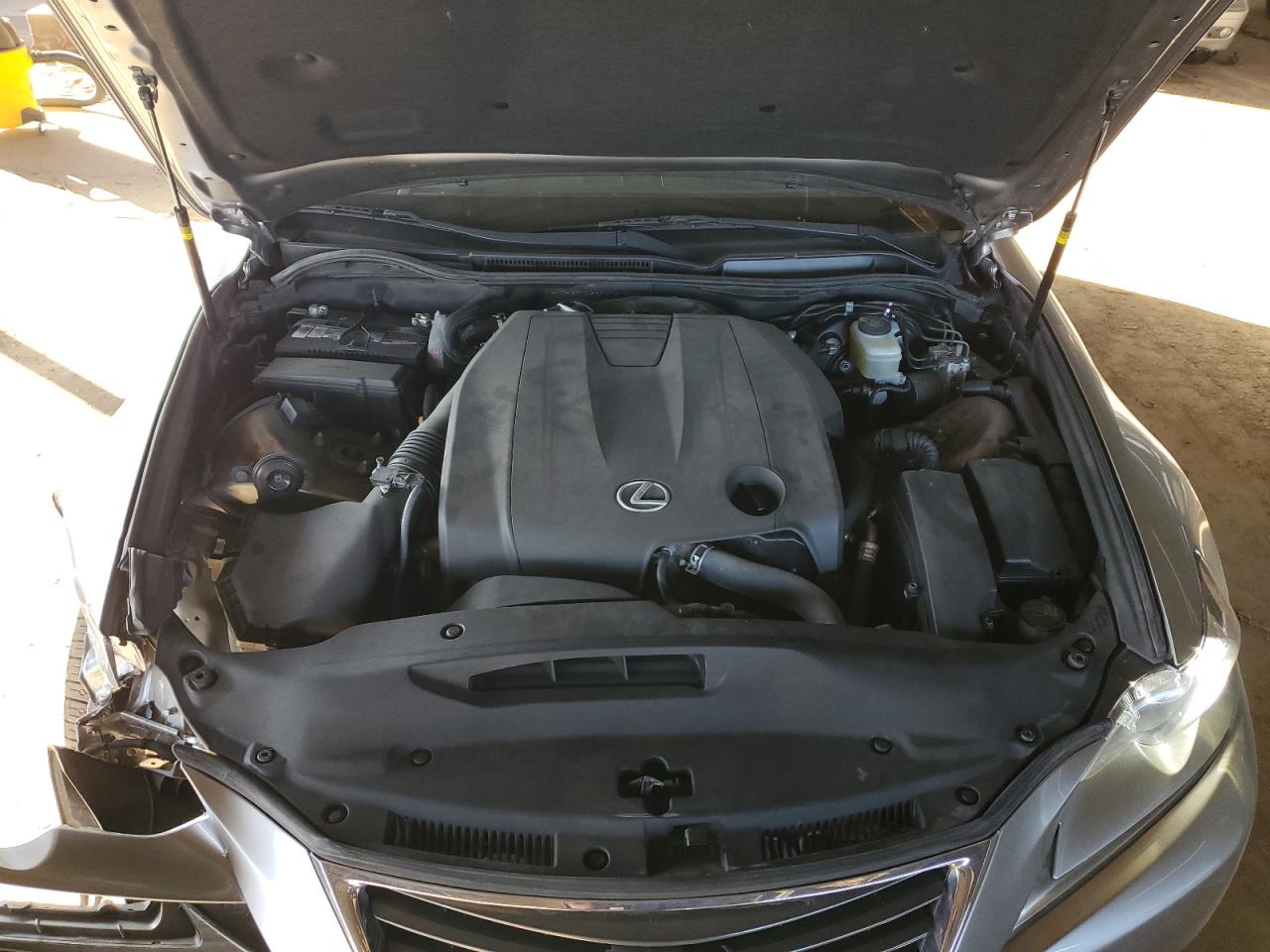 2014 Lexus IS - Image 11