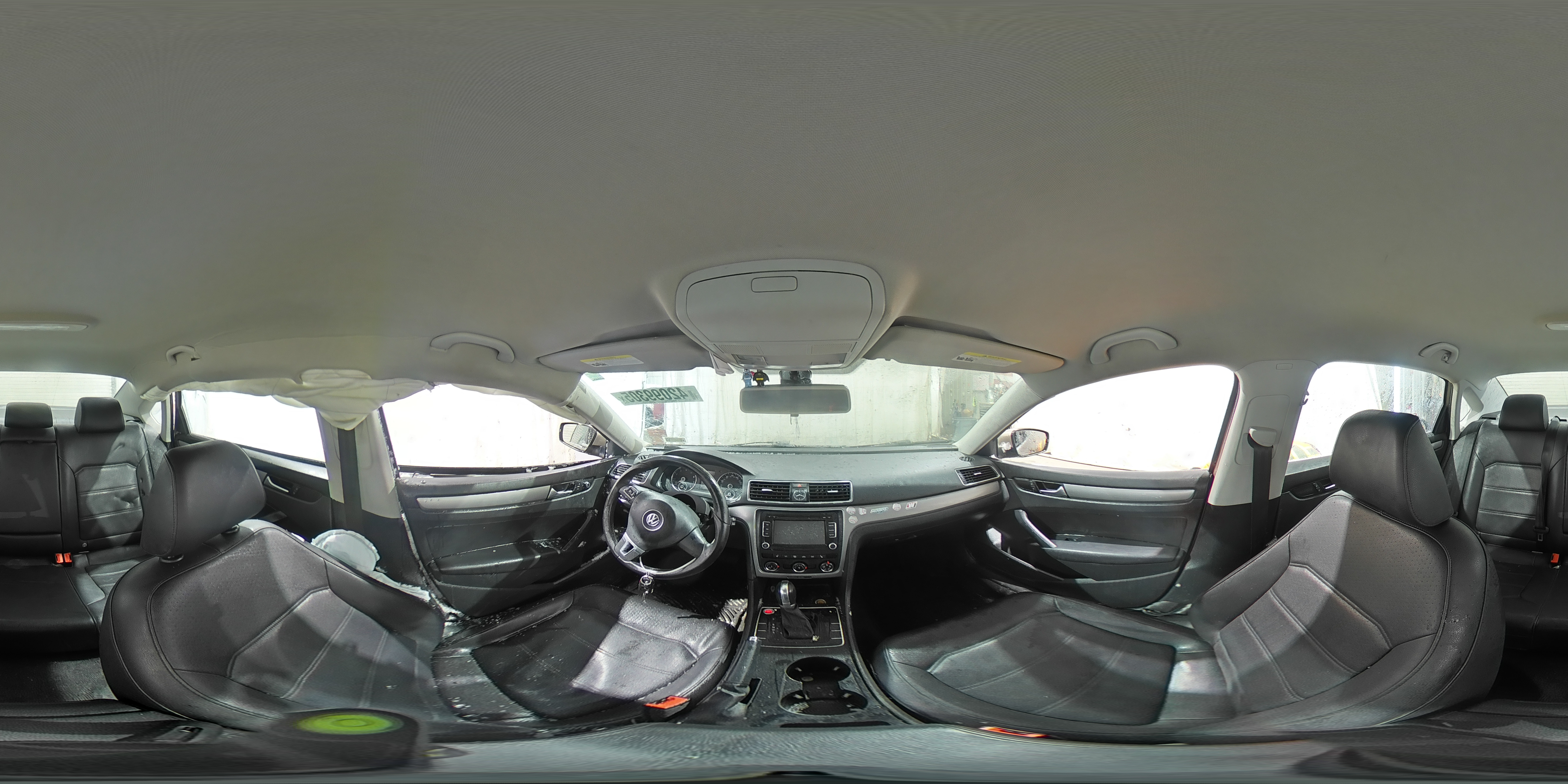 2015 Volkswagen Passat - Image 14