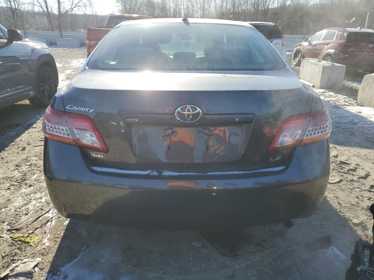 2011 Toyota Camry - Image 6