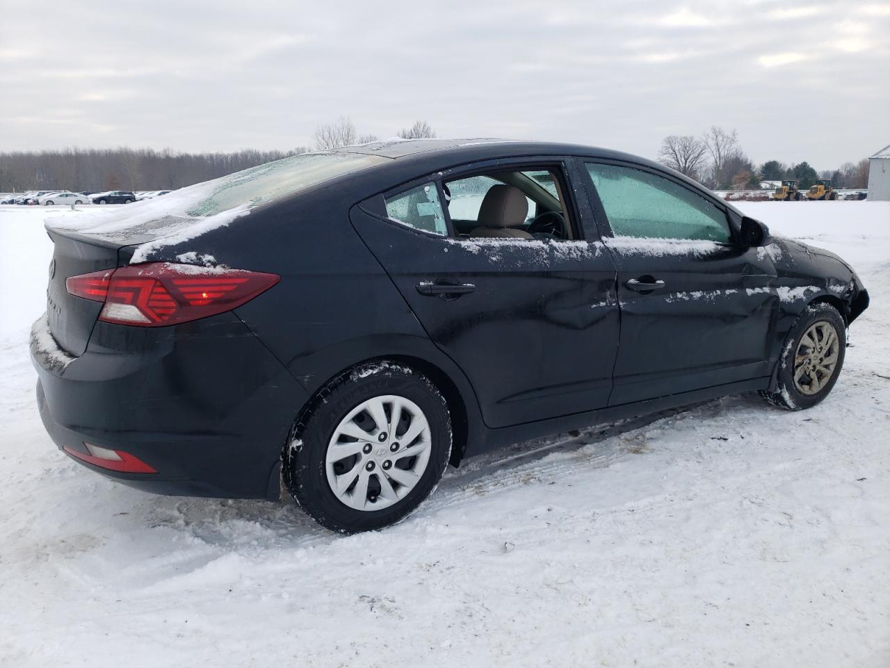 2020 Hyundai Elantra - Image 3