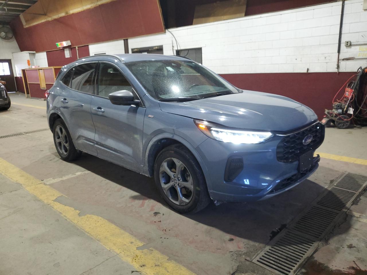 2023 Ford Escape - Image 4