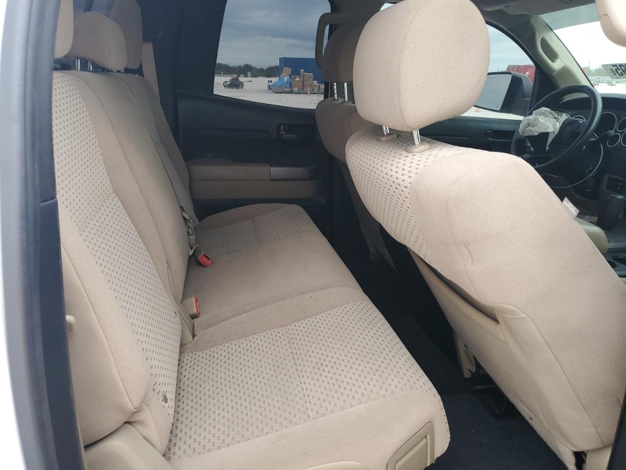 2012 Toyota Tundra - Image 10