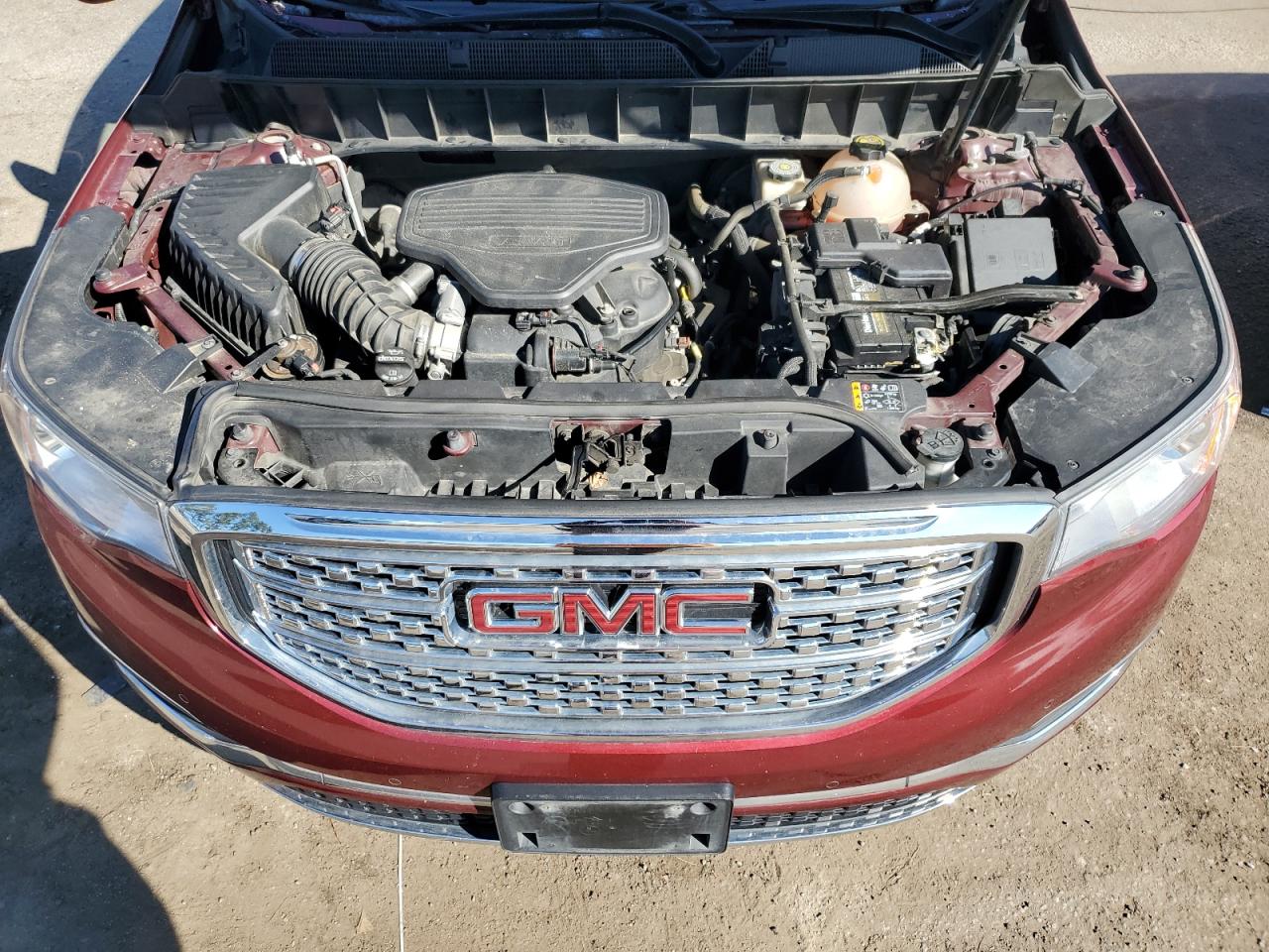 2018 GMC Acadia - Image 12
