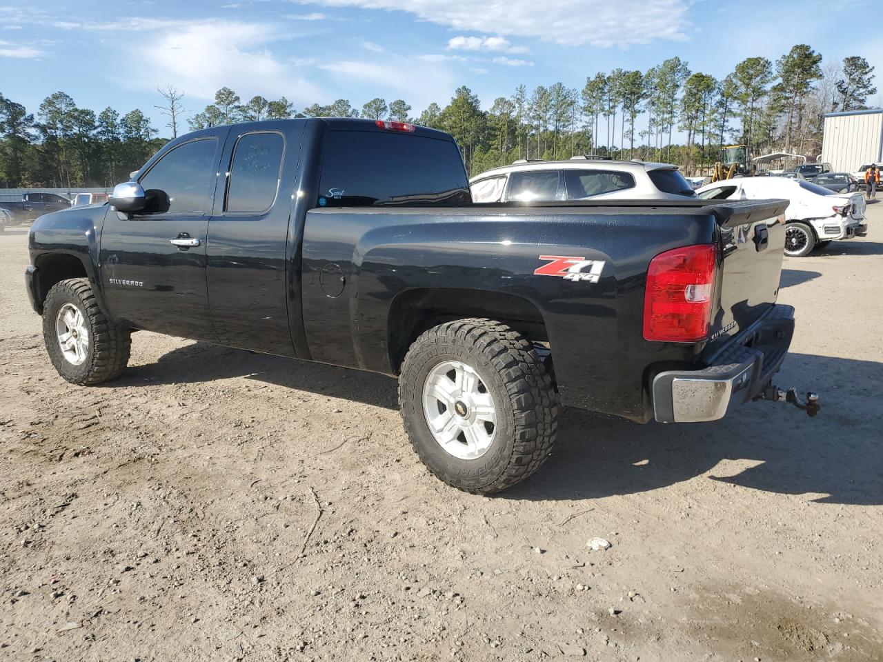 2013 Chevrolet Silverado - Image 2