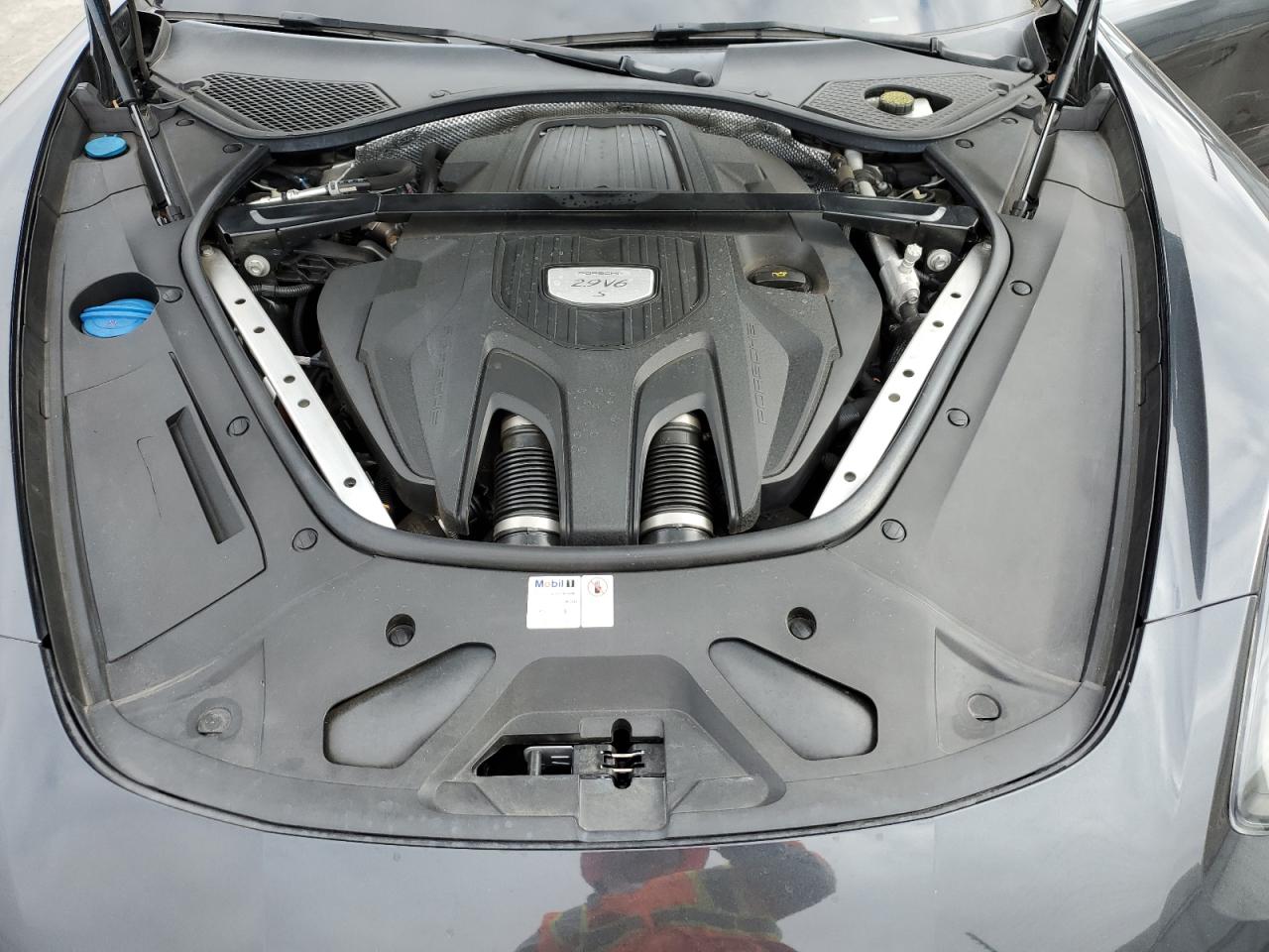 2018 Porsche Panamera - Image 11
