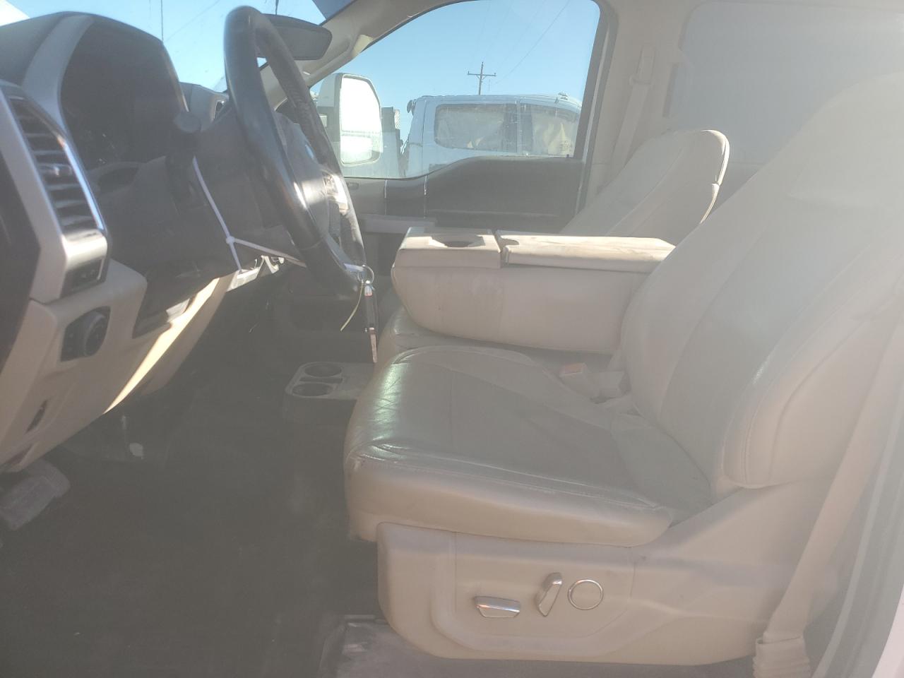 2018 Ford F350 - Image 7