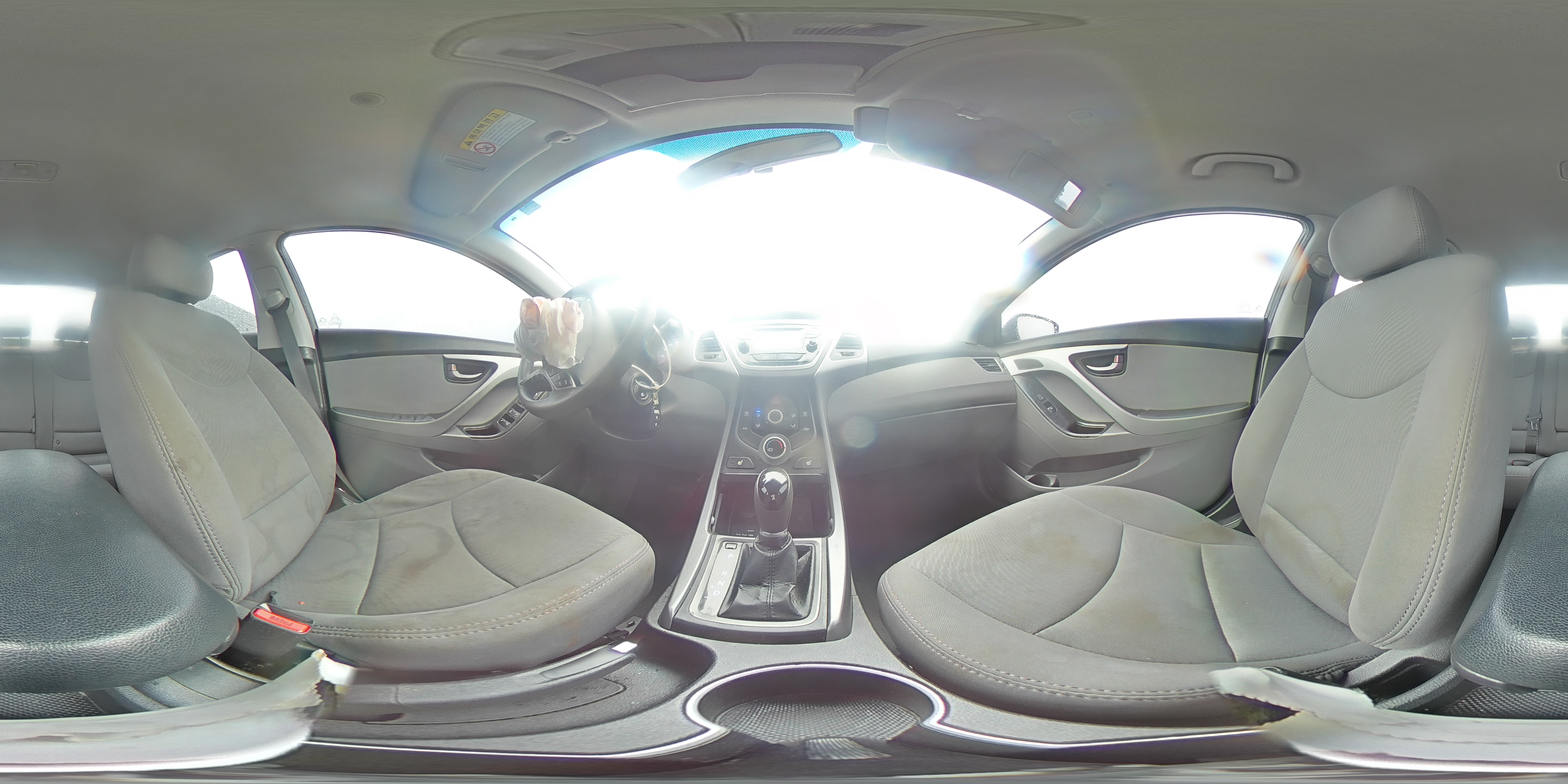 2014 Hyundai Elantra - Image 13