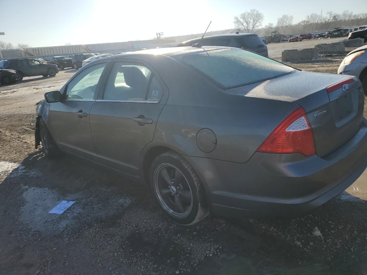 2010 Ford Fusion - Image 2