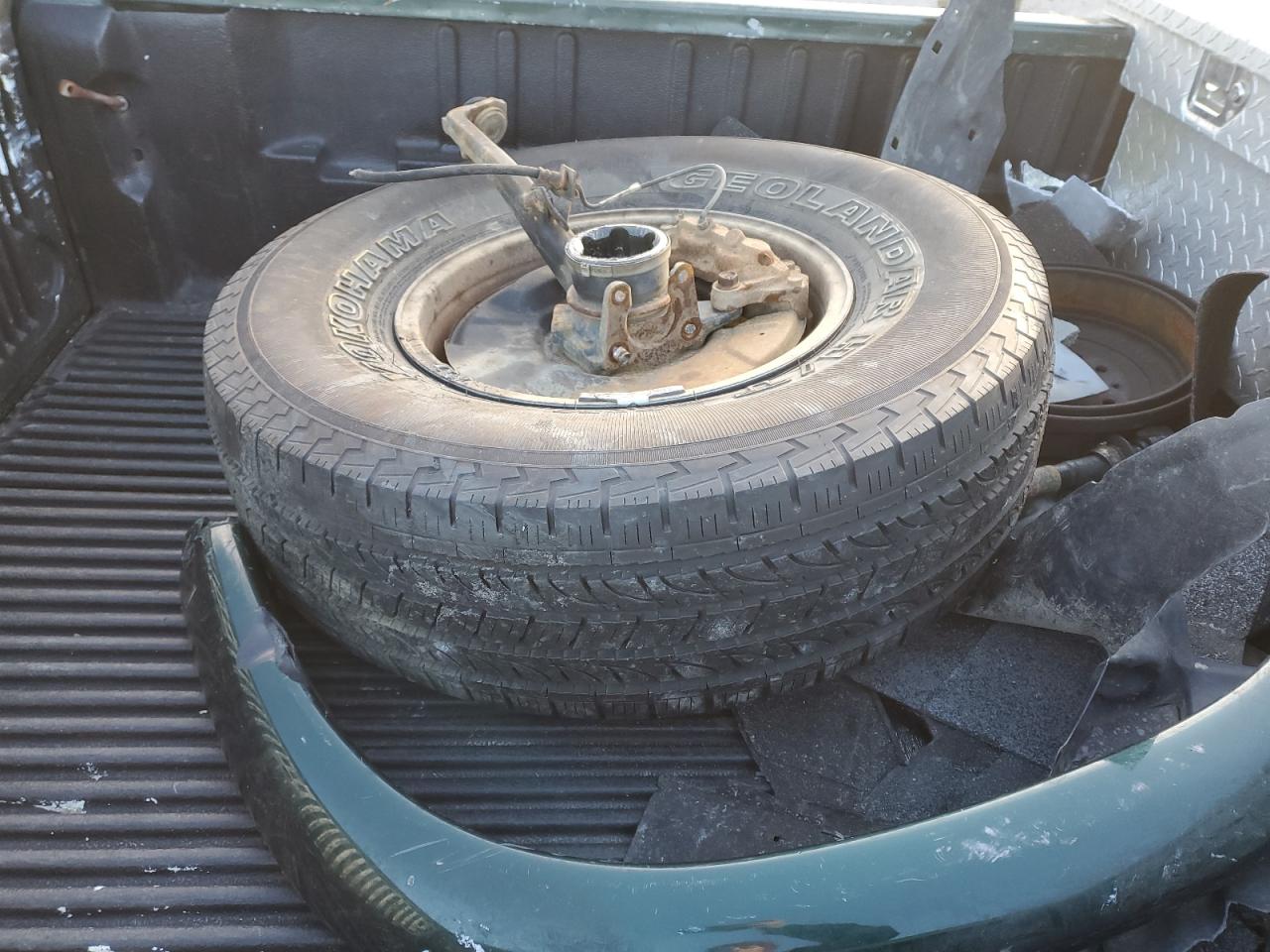 2000 Toyota Tundra - Image 14