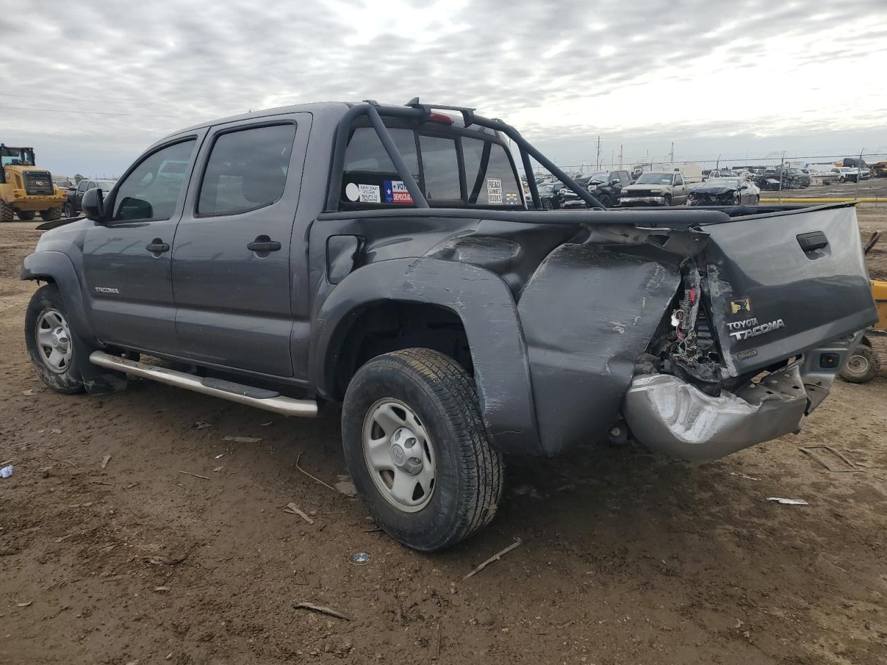 2014 Toyota Tacoma - Image 2