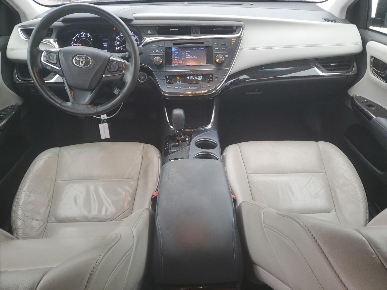 2014 Toyota Avalon - Image 8