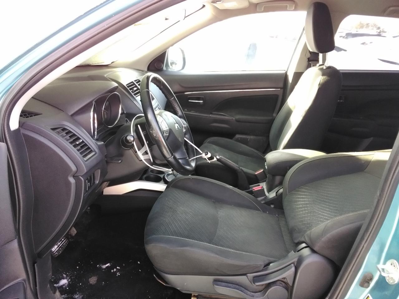 2013 Mitsubishi Outlander - Image 7