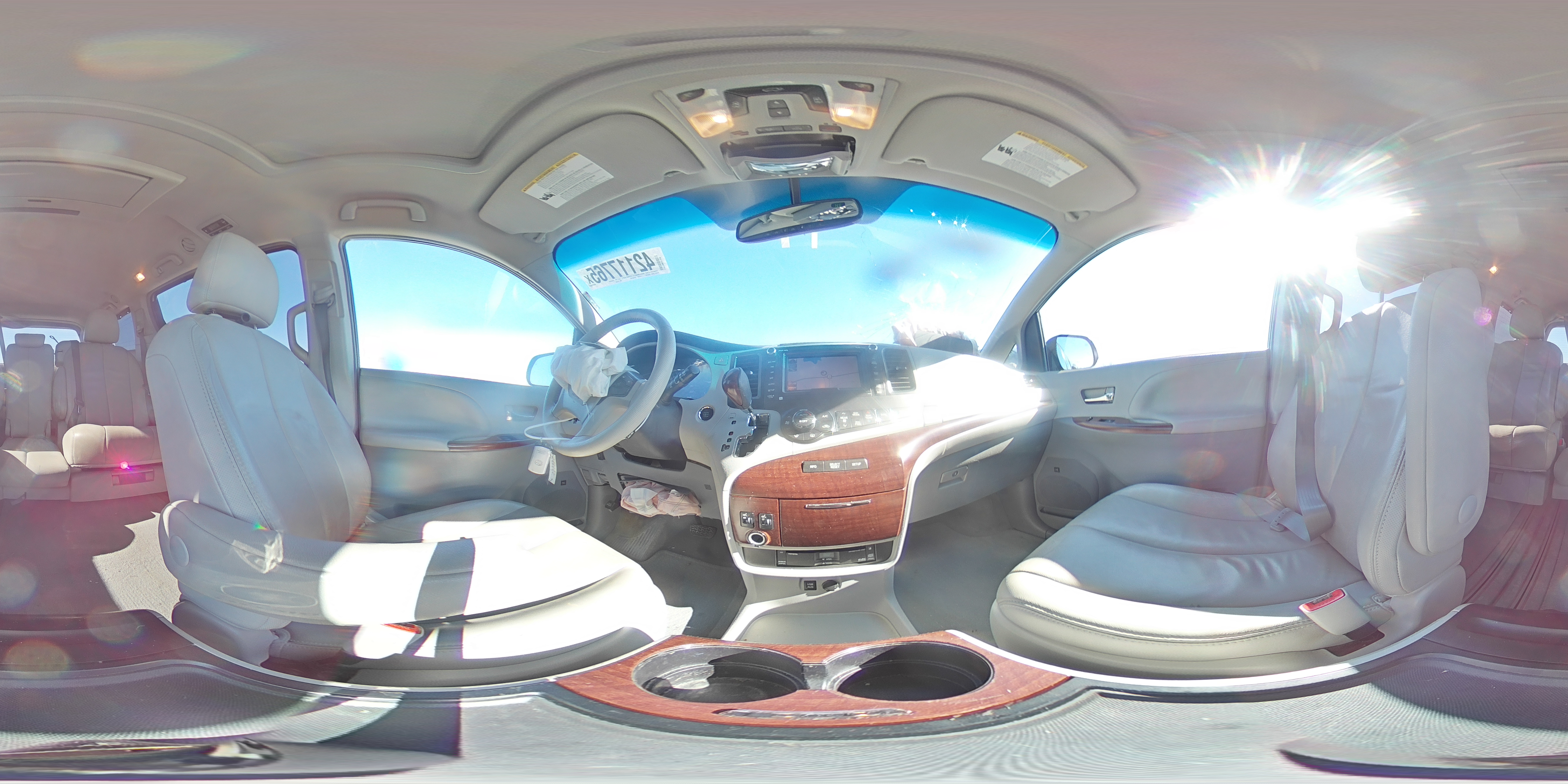 2014 Toyota Sienna - Image 14