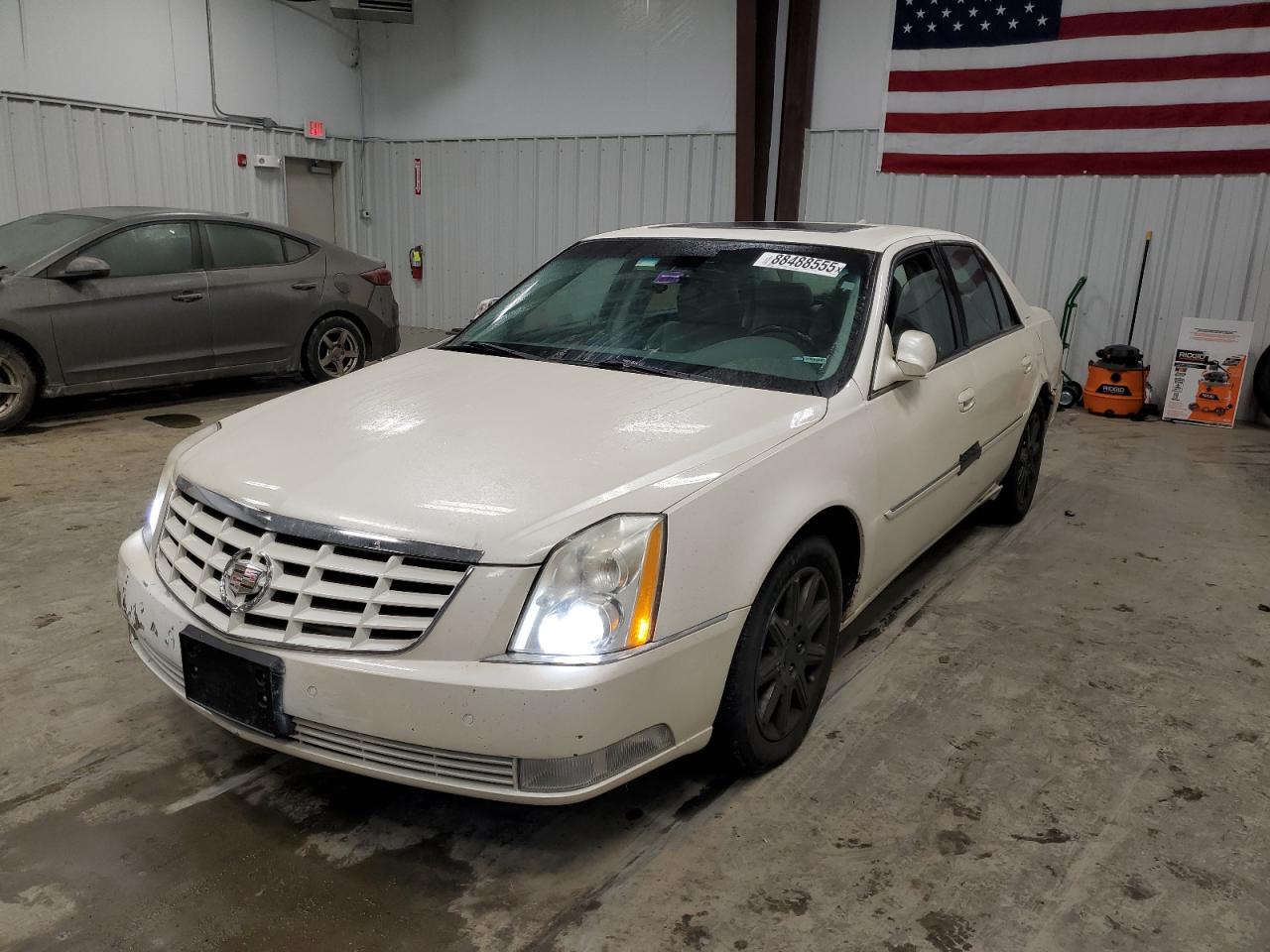 2010 Cadillac Dts Premium Collection for Sale in Windham, ME - Rear End