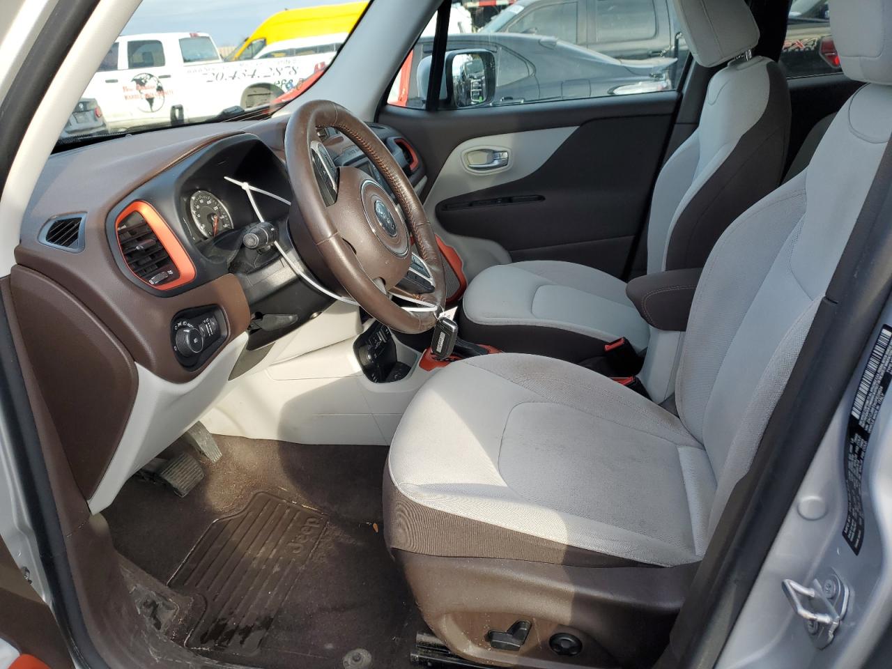 2016 Jeep Renegade - Image 7