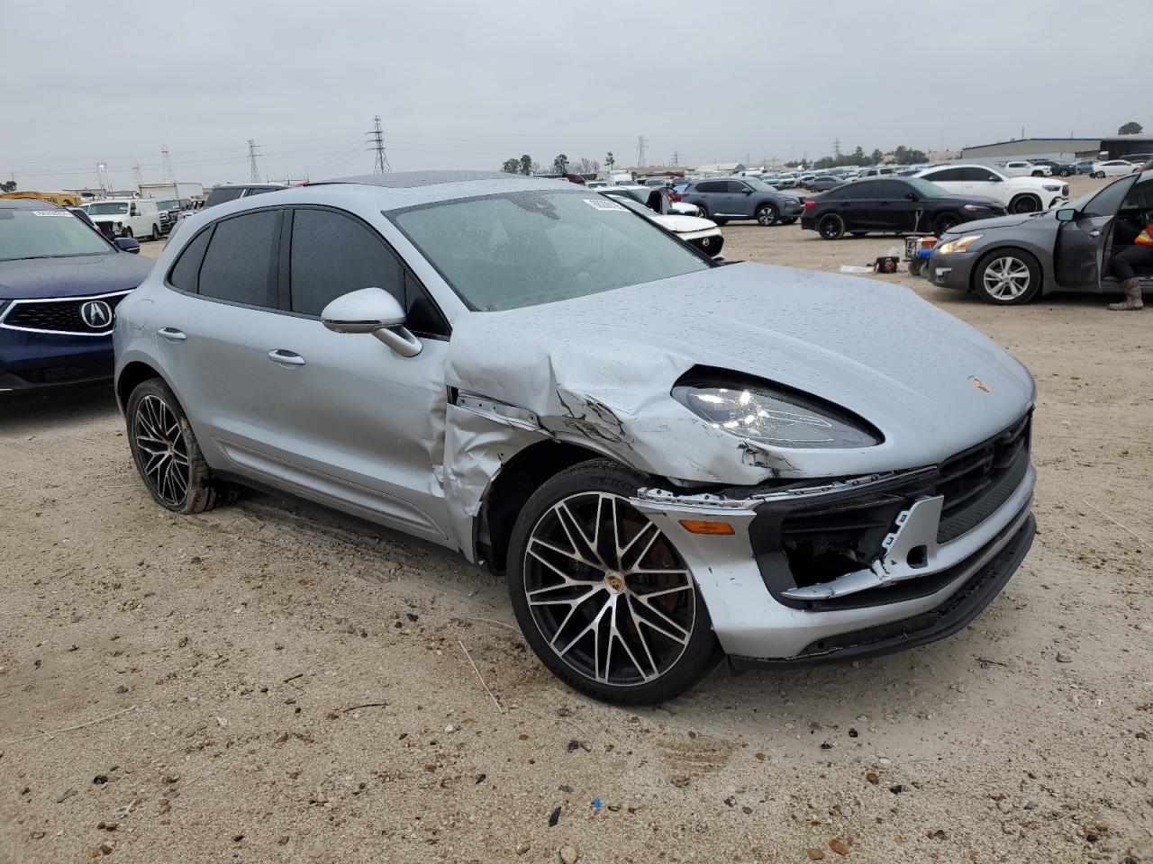2024 Porsche Macan - Image 4