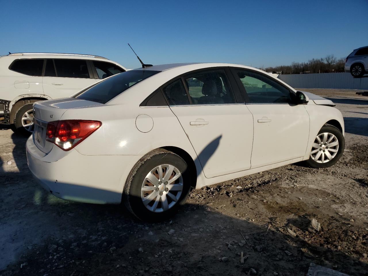 2011 Chevrolet Cruze - Image 3