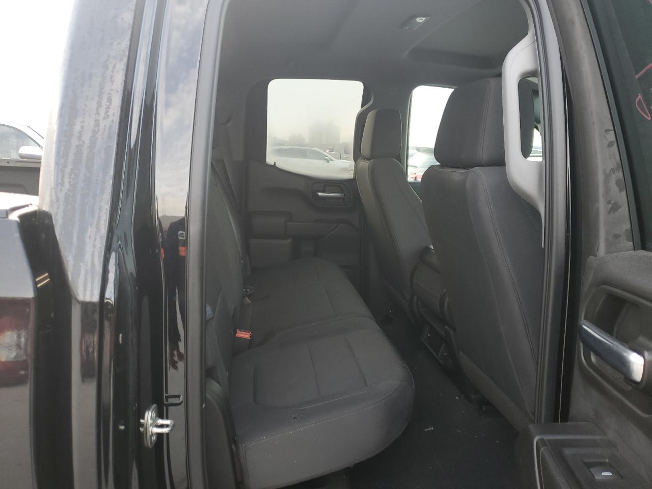 2020 Chevrolet Silverado - Image 10