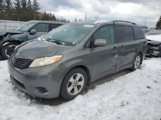 2012 TOYOTA SIENNA 