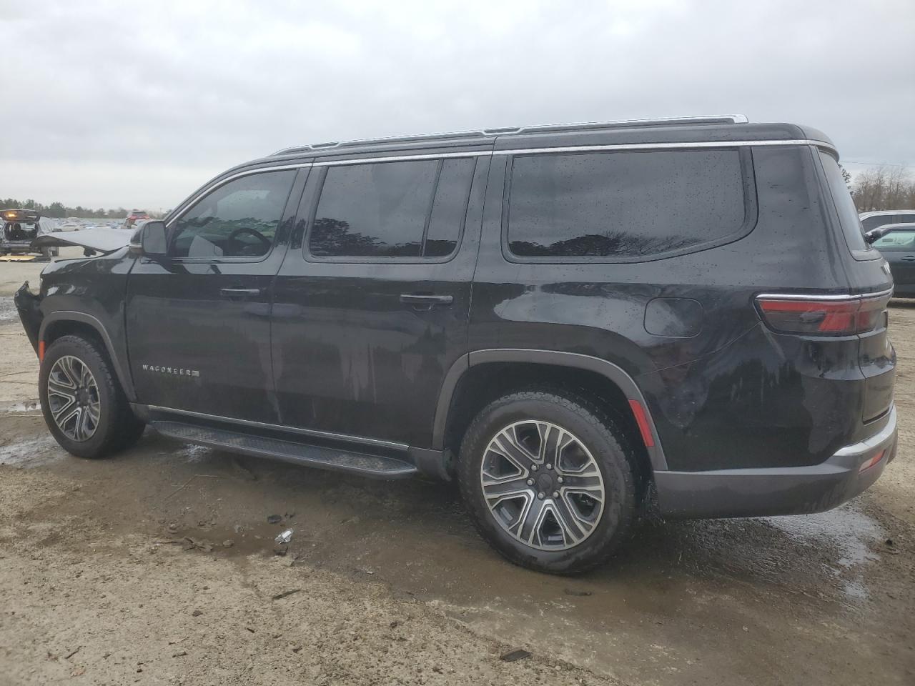 2022 Jeep Grand Wagoneer - Image 2