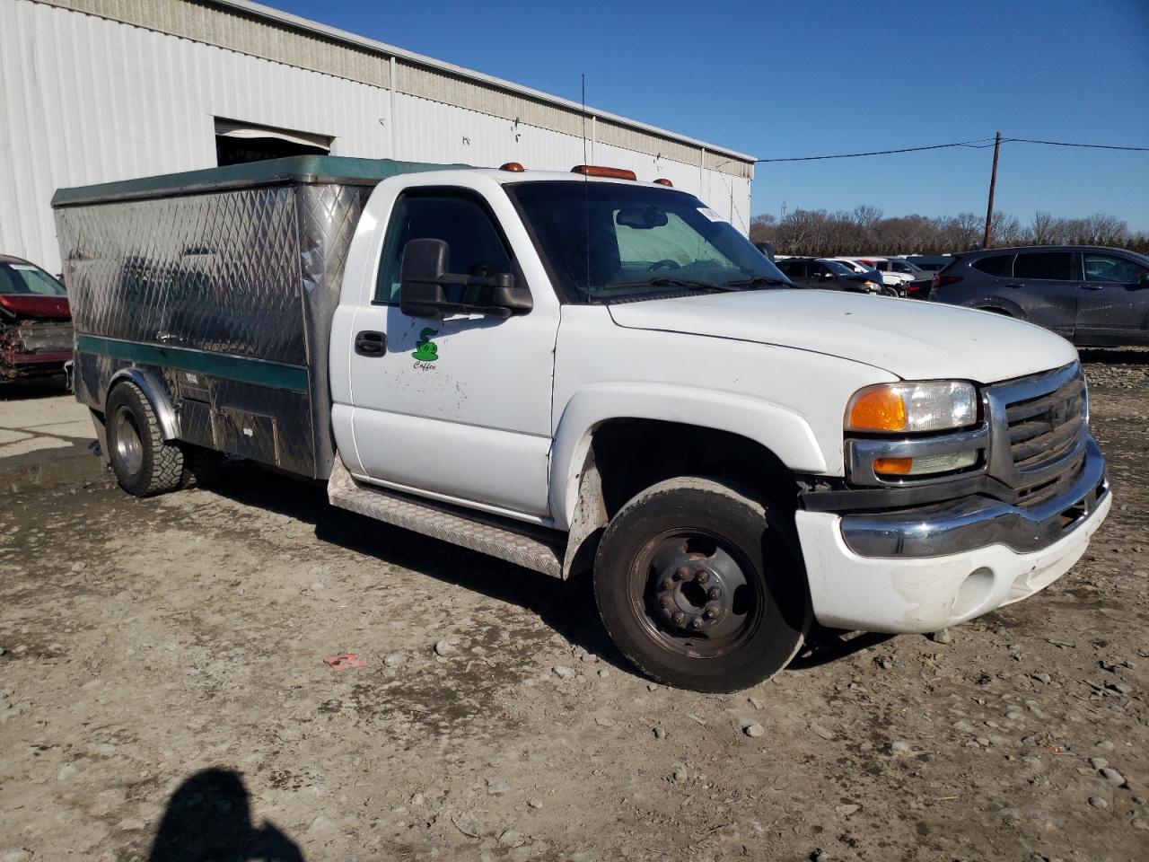 2005 GMC Sierra - Image 4