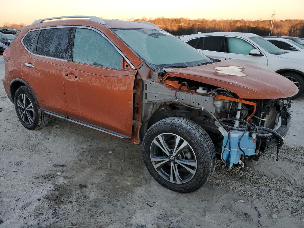 2017 Nissan Rogue - Image 4