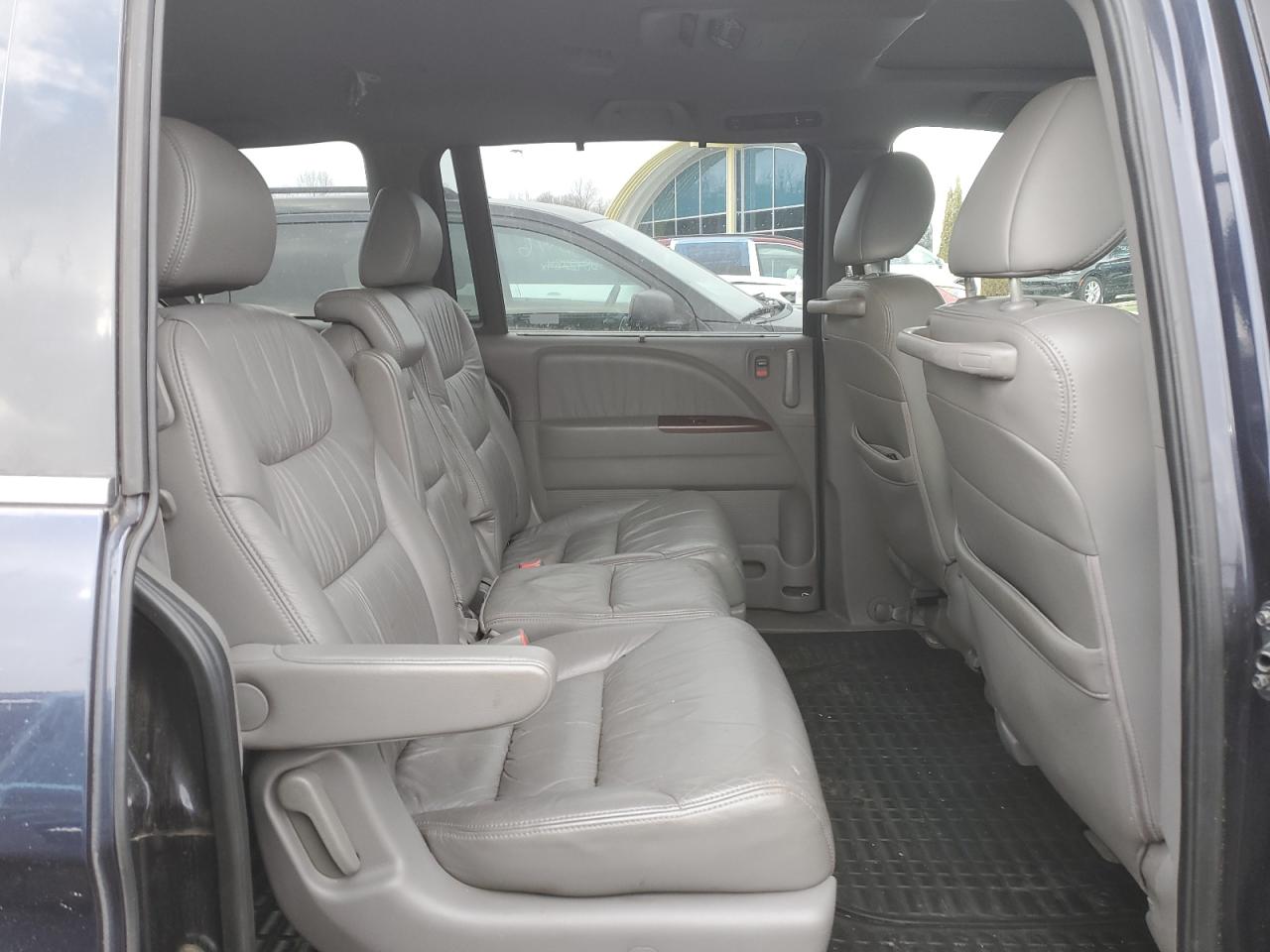 2008 Honda Odyssey - Image 11