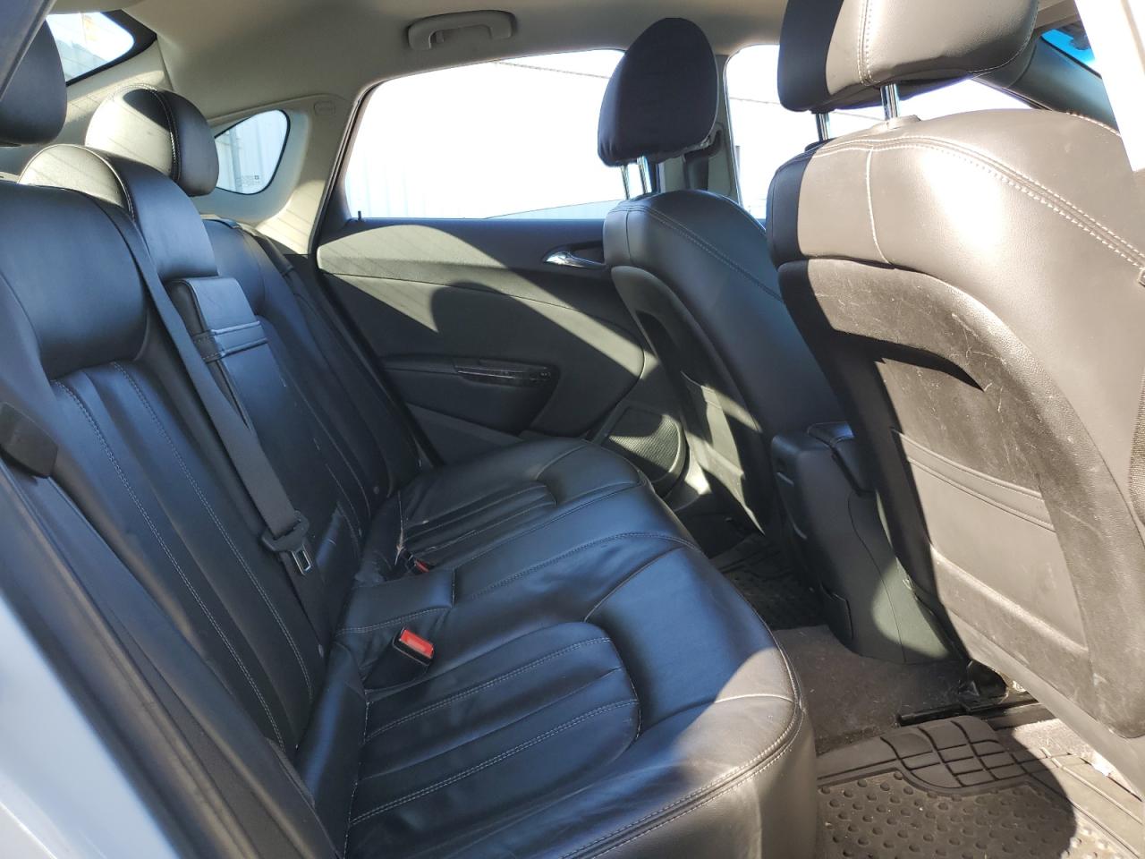 2012 Buick Verano - Image 10