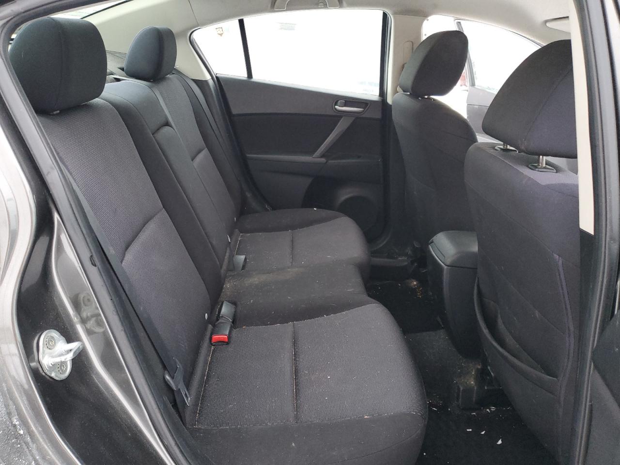 2010 Mazda 3 - Image 10