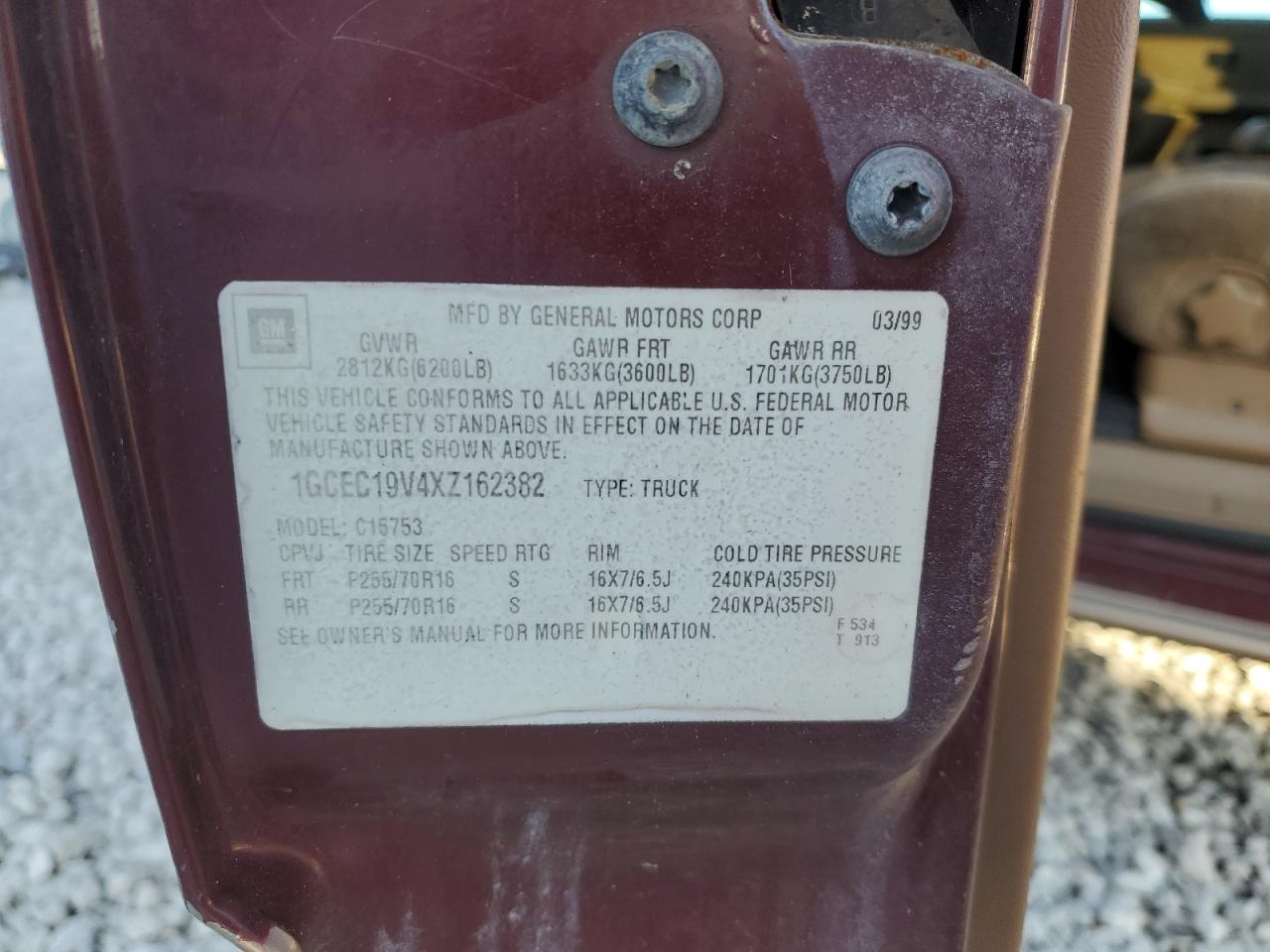 1999 Chevrolet Silverado - Image 14