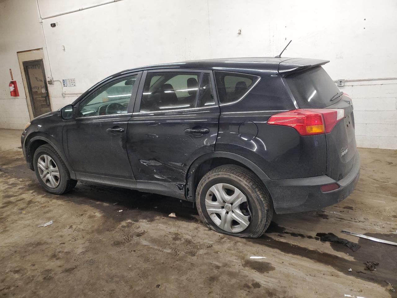 2015 Toyota RAV 4 - Image 2