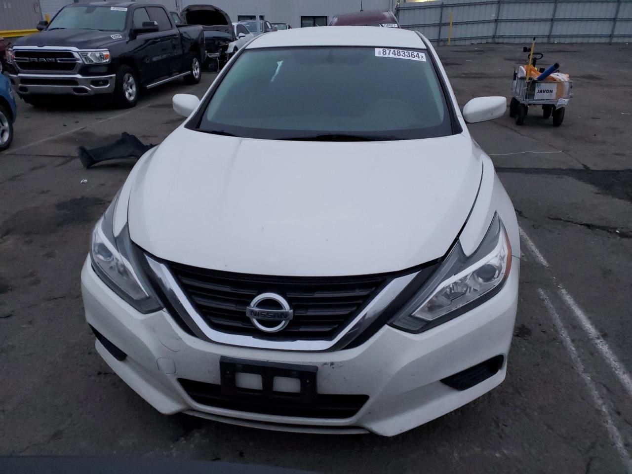 VIN 1N4AL3AP8GN347409 2016 NISSAN ALTIMA no.5