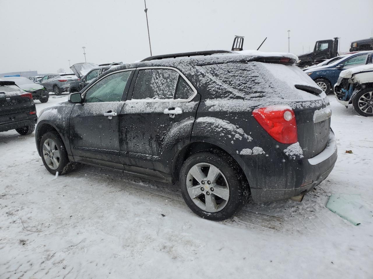 2GNFLGE3XF6246588 2015 CHEVROLET EQUINOX - Image 2