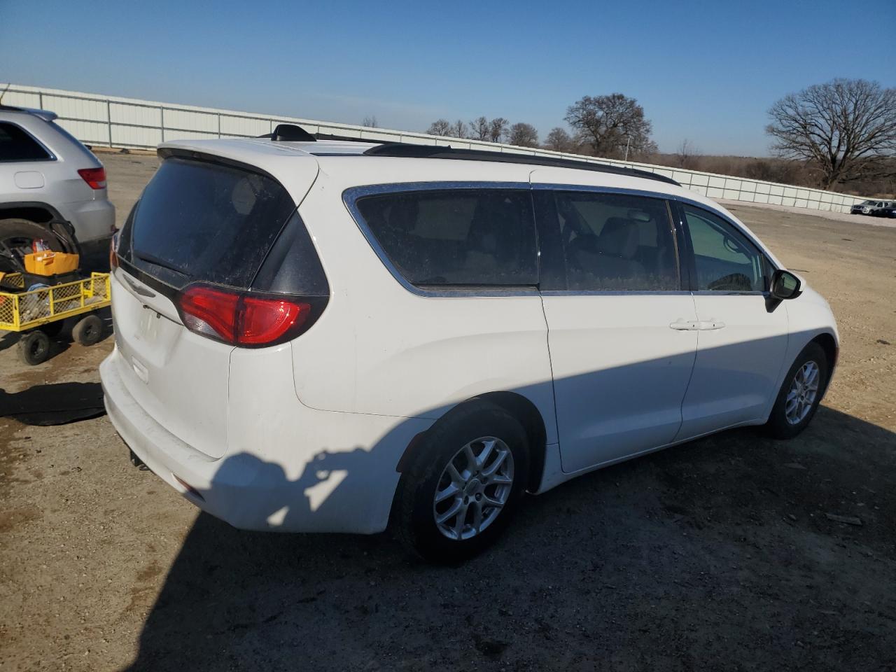2021 Chrysler Voyager - Image 3