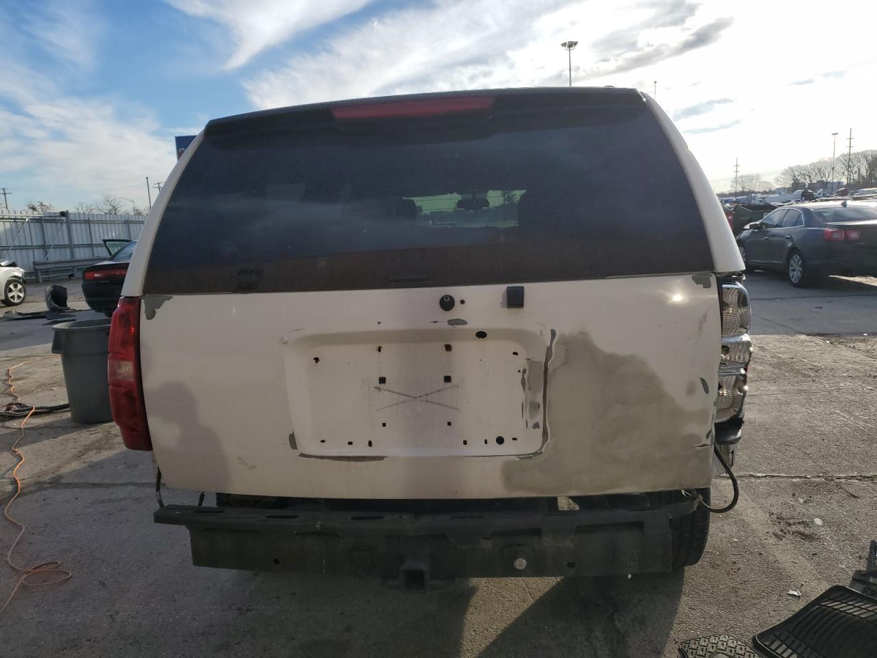 2007 Chevrolet Suburban - Image 6